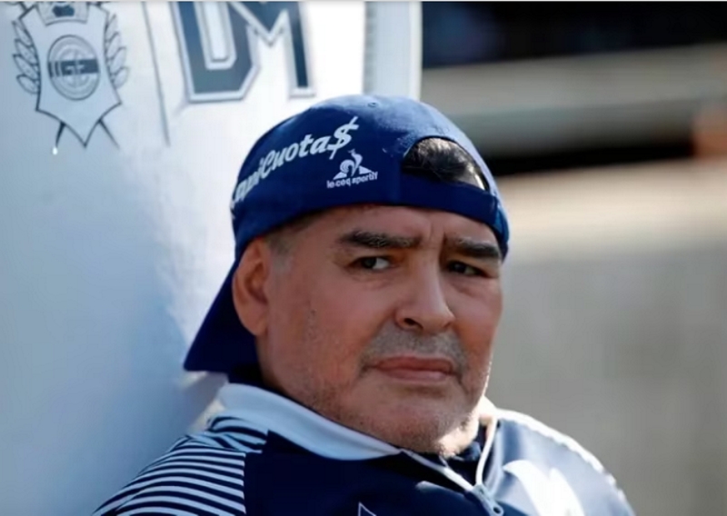 Elevan a juicio por homicidio simple con dolo eventual a los imputados por la muerte de Diego Maradona Elevan a juicio por homicidio simple con dolo eventual a los imputados por la muerte de Diego Maradona