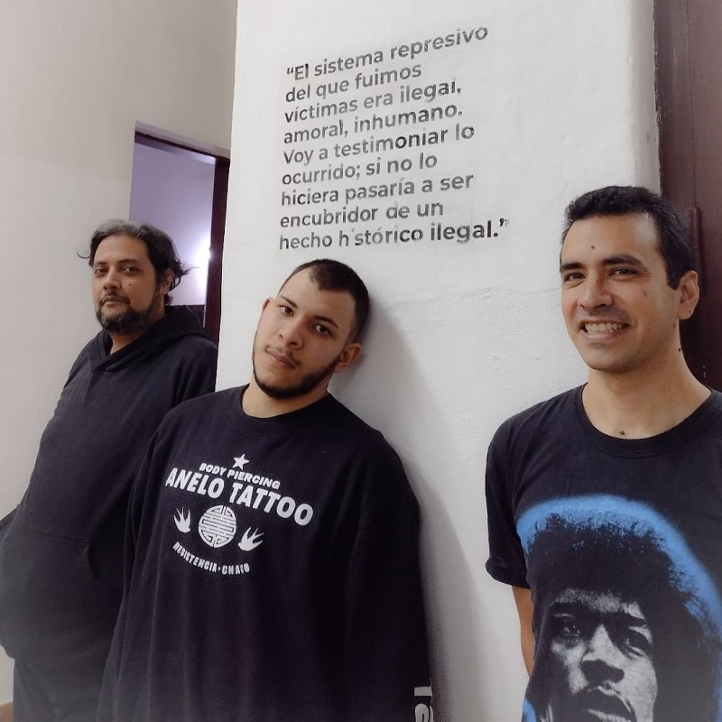 Fotografía, rock y poesía en el CeCuEm Irrompibles: “Captura Emergente” Fotografía, rock y poesía en el CeCuEm Irrompibles: “Captura Emergente”