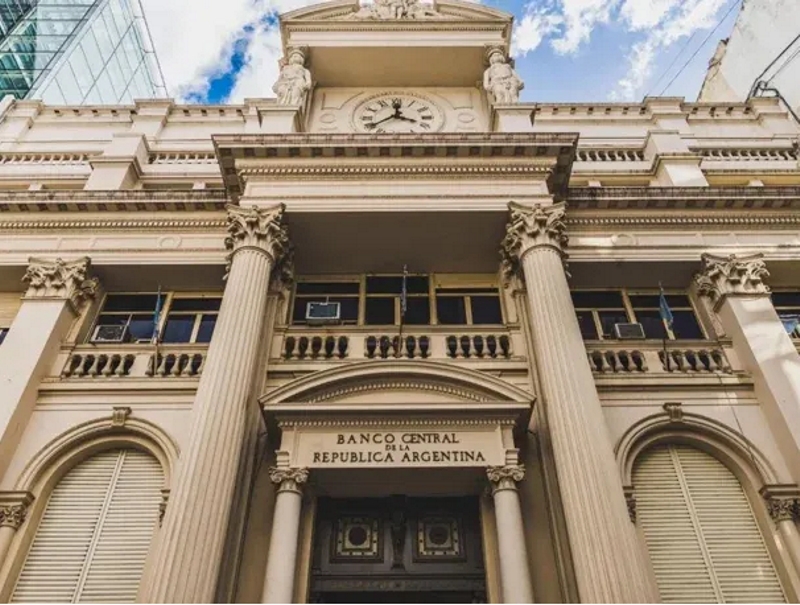 El impulso oficial a las tasas y una mora récord de los hogares El impulso oficial a las tasas y una mora récord de los hogares