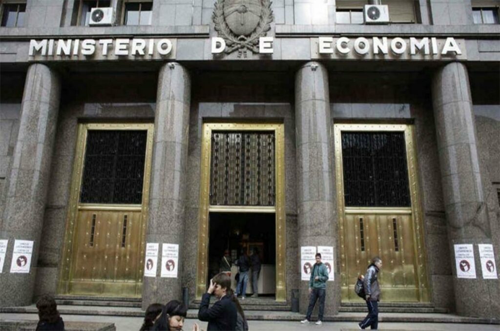 Se derrumbó la recaudación de febrero por la caída de la actividad económica