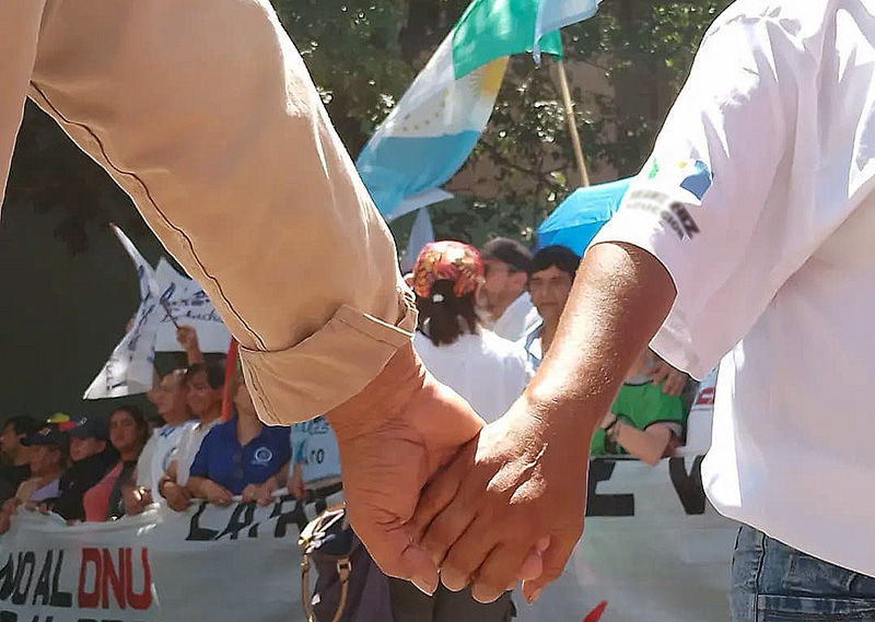 Claro mensaje desde la CGT Chaco: ‘’La Patria no se vende. El 24 ya es de todos’’ Claro mensaje desde la CGT Chaco: ‘’La Patria no se vende. El 24 ya es de todos’’