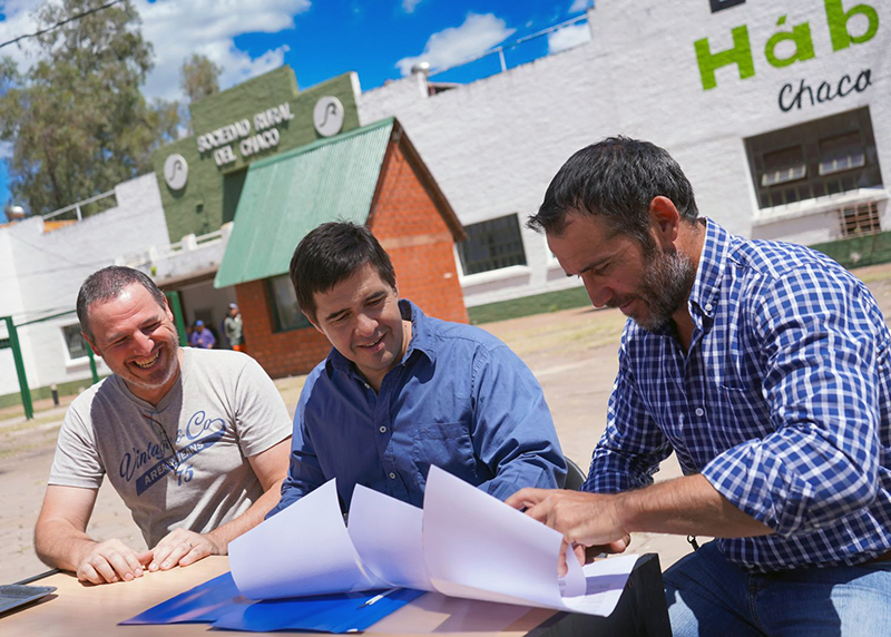 Producción firmó con la Sociedad Rural comodato para uso de las instalaciones del predio ferial de Resistencia Producción firmó con la Sociedad Rural comodato para uso de las instalaciones del predio ferial de Resistencia