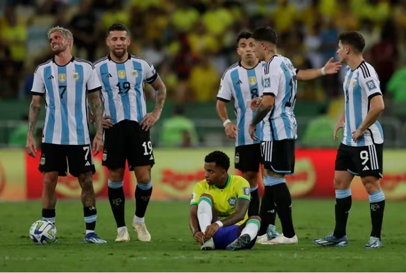 La FIFA sancionó a la selección argentina con multa económica y reducción de público en el próximo partido La FIFA sancionó a la selección argentina con multa económica y reducción de público en el próximo partido