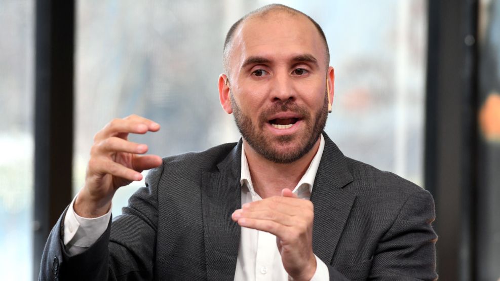 Guzmán: “¿Cómo alguien le puede creer a Luis Caputo que ya se timbeó u$s45.000 millones?” Guzmán: “¿Cómo alguien le puede creer a Luis Caputo que ya se timbeó u$s45.000 millones?”