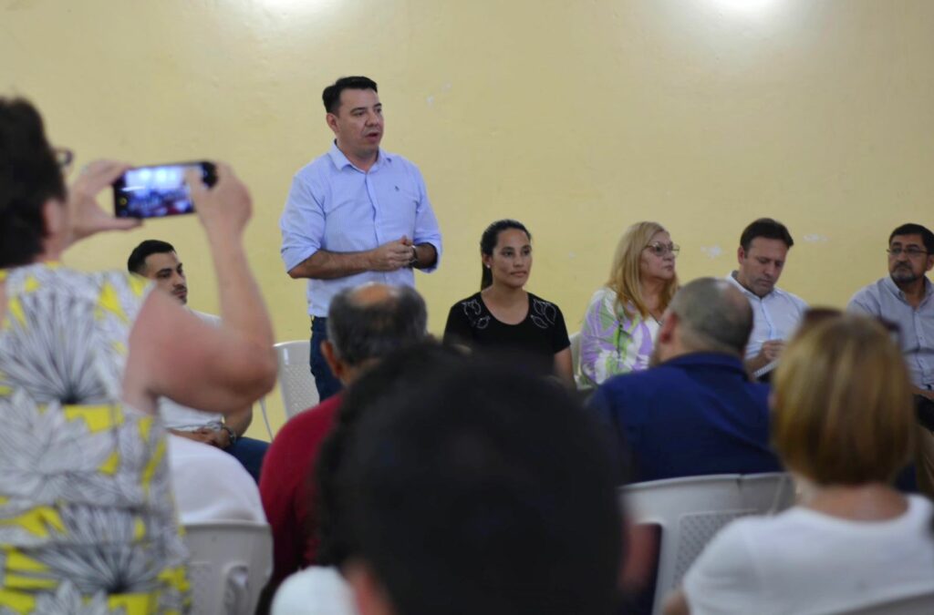 Funcionarios, con vecinos del Sudoeste: “Esta agenda territorial cumple el objetivo de escuchar y atender las demandas urgentes”