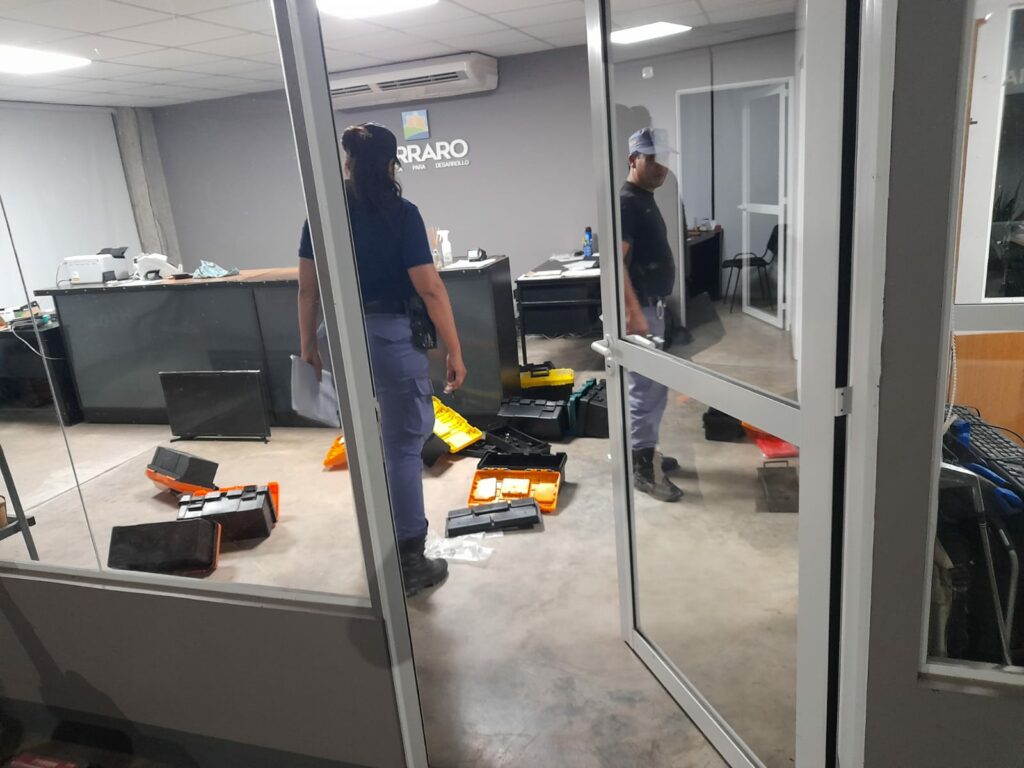 Violento y millonario robo a una empresa de maquinarias agrícolas en Sáenz Peña