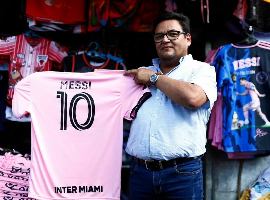 Locura salvadoreña por la llegada del campeón mundial Messi con Inter Miami a San Salvador