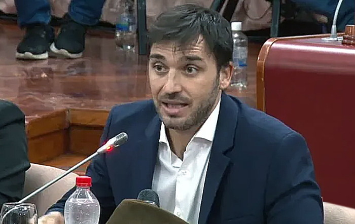 La Provincia de Chubut eliminó los fueros en los tres poderes del Estado La Provincia de Chubut eliminó los fueros en los tres poderes del Estado