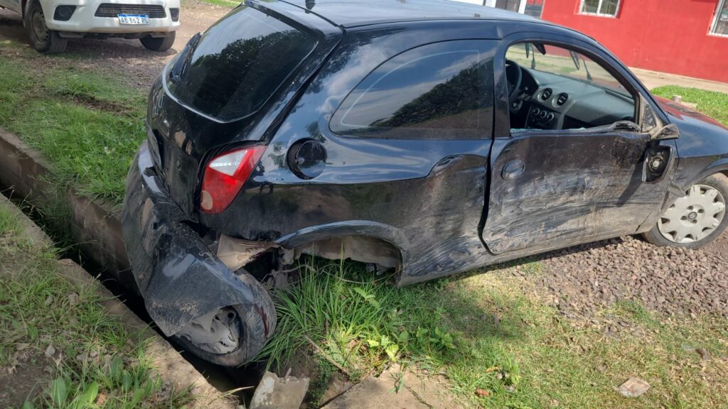 Intentaron robar un auto y uno de ellos fue aprehendido