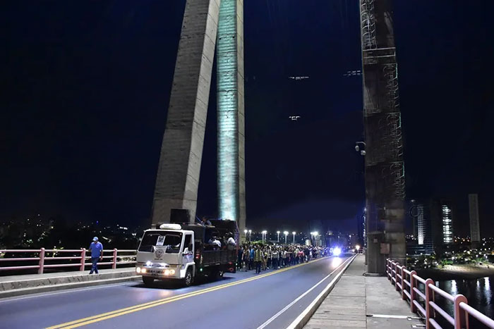 Multitudinario Vía Crucis Interprovincial Multitudinario Vía Crucis Interprovincial