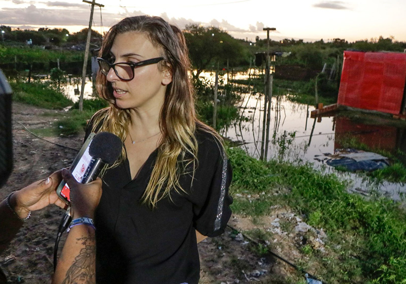 Recorridas del Gobierno provincial por los barrios asistiendo a familias afectadas por el temporal Recorridas del Gobierno provincial por los barrios asistiendo a familias afectadas por el temporal
