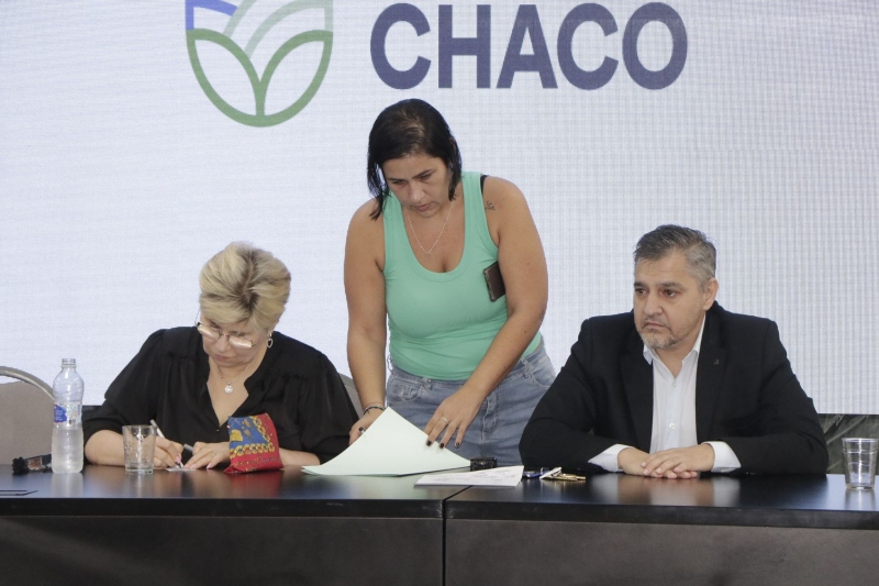 “Se va a respetar la cláusula gatillo, así como lo cumplió y lo prometió el Gobernador”, dijo la ministra Naidenoff “Se va a respetar la cláusula gatillo, así como lo cumplió y lo prometió el Gobernador”, dijo la ministra Naidenoff