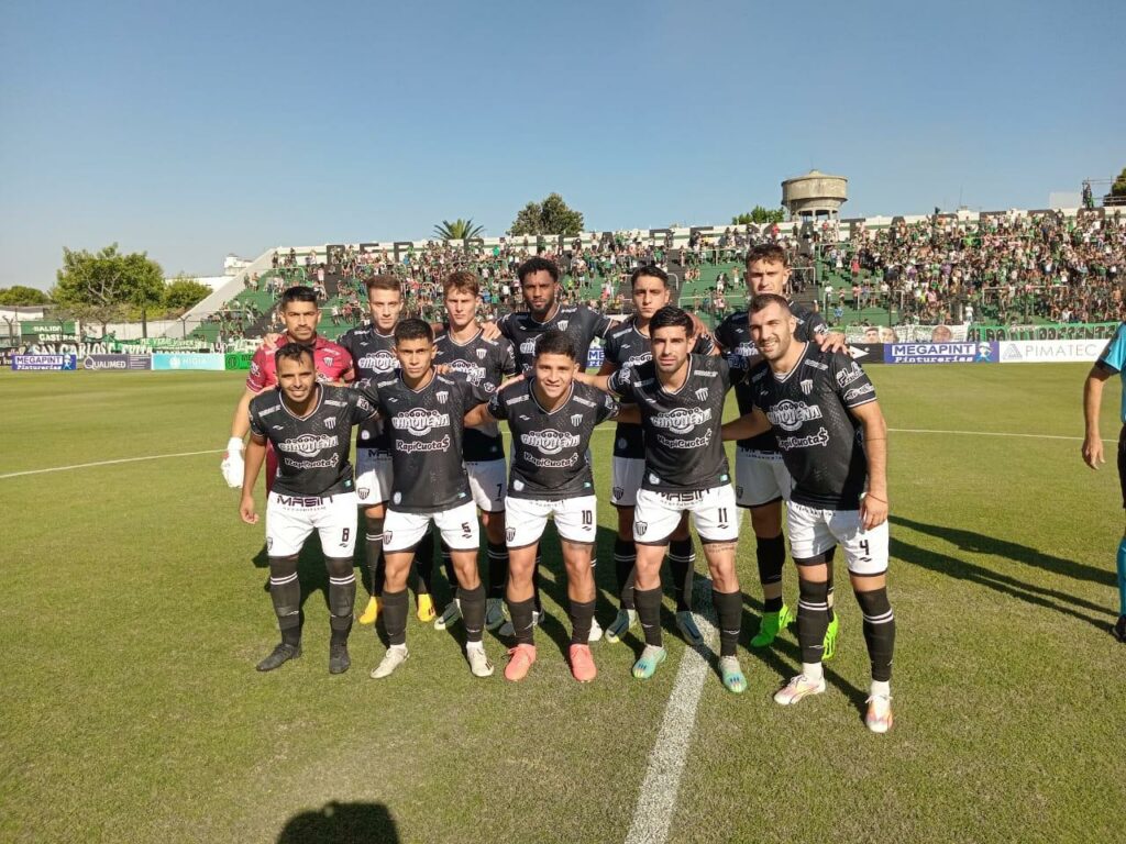 Primera Nacional: For Ever va en busca del triunfo en casa