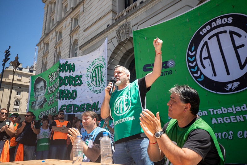 El Gobierno abrió las paritarias de estatales en la previa del paro general: “Es patético”, afirman desde ATE El Gobierno abrió las paritarias de estatales en la previa del paro general: “Es patético”, afirman desde ATE