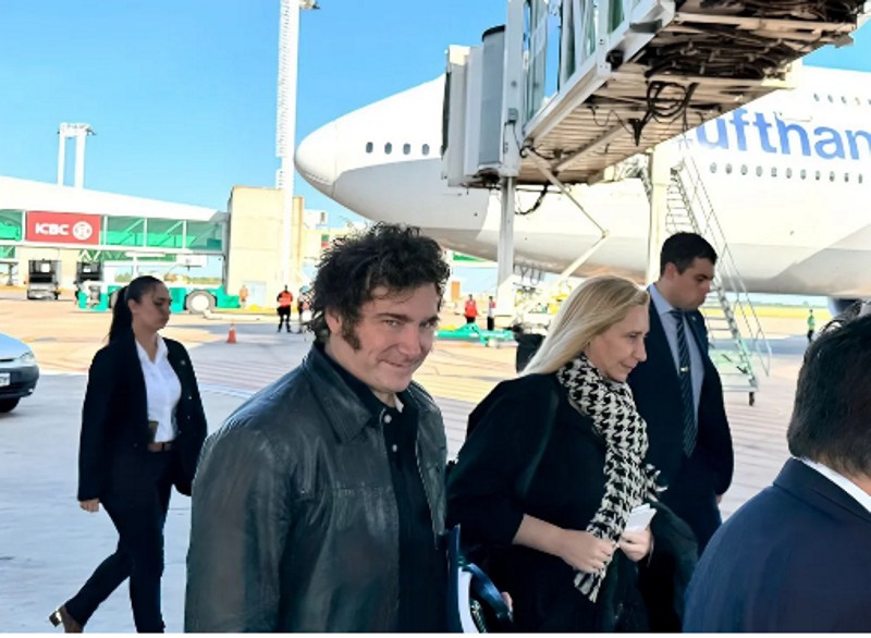 Cómo Milei viaja ‘con la nuestra’: aviones privados, hoteles 5 estrellas y una millonada en viáticos Cómo Milei viaja ‘con la nuestra’: aviones privados, hoteles 5 estrellas y una millonada en viáticos