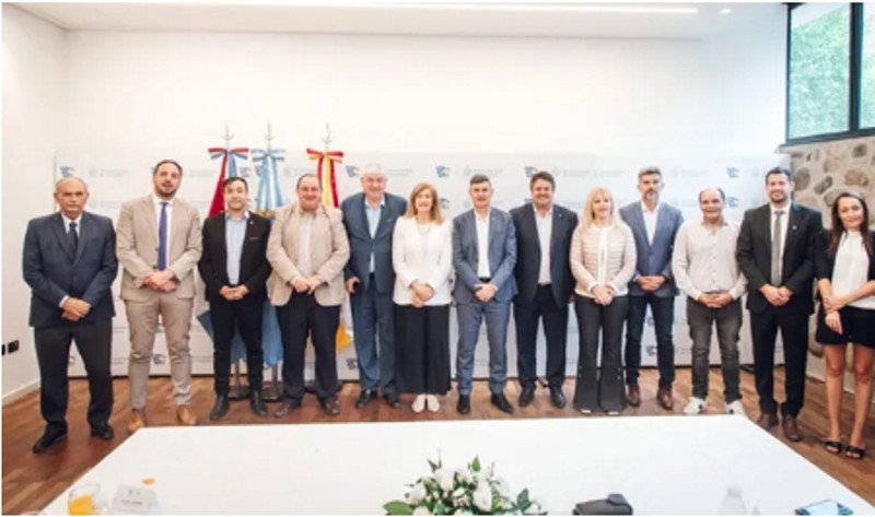 Intendentes del interior del país confirman cumbre en Rosario: será el 29 de abril Intendentes del interior del país confirman cumbre en Rosario: será el 29 de abril