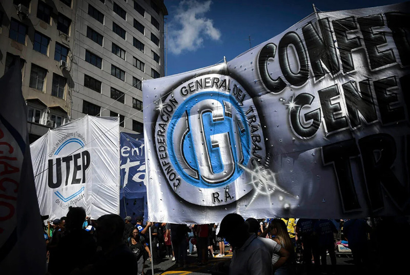 La CGT en alerta sostiene con firmeza: ”El trabajo es sagrado” La CGT en alerta sostiene con firmeza: ”El trabajo es sagrado”