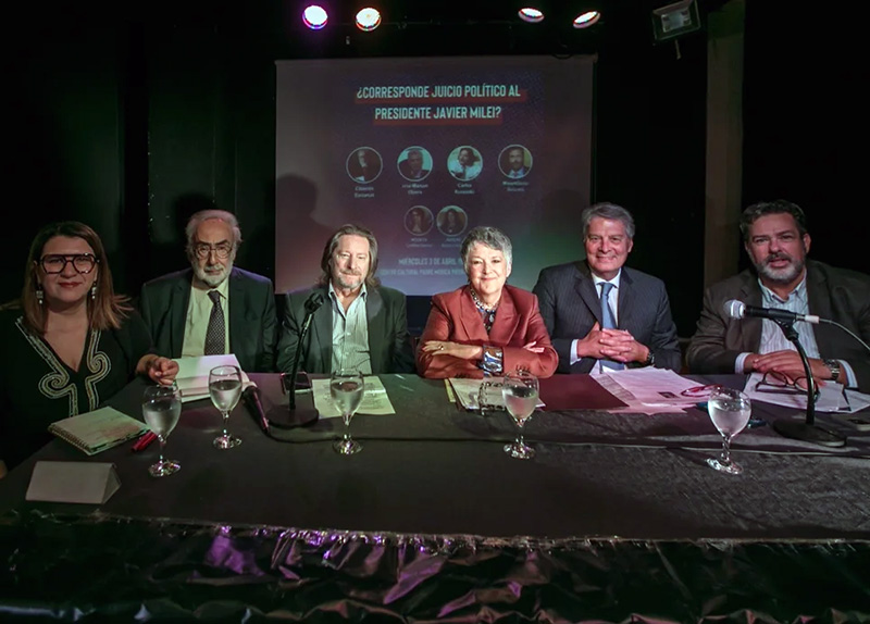 ‘Soberanos’, dirigentes sociales y juristas afirman que Milei está para juicio político ‘Soberanos’, dirigentes sociales y juristas afirman que Milei está para juicio político