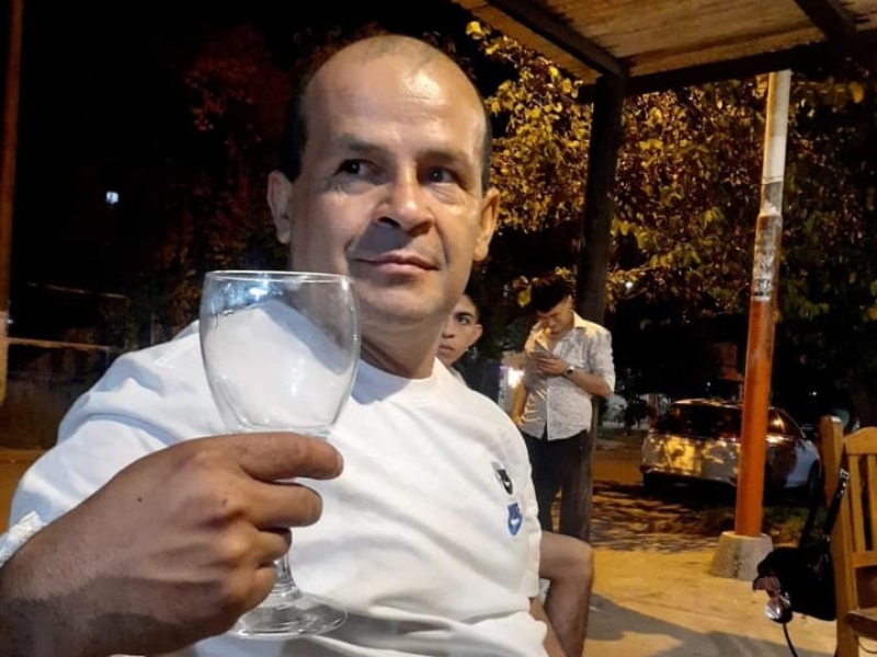 Tareas comunitarias y tratamiento psicológico para el dirigente social que agredió al exministro Chapo Tareas comunitarias y tratamiento psicológico para el dirigente social que agredió al exministro Chapo