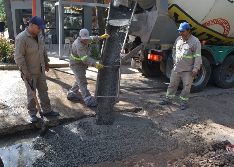 SAMEEP continúa con el plan integral de bacheo tras los arreglos de redes SAMEEP continúa con el plan integral de bacheo tras los arreglos de redes