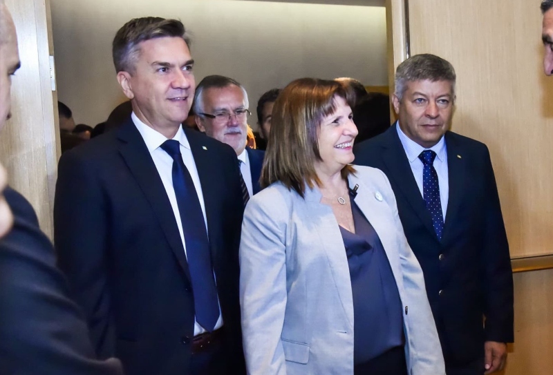 Matkovich resaltó la importancia de abordar la seguridad de manera integral, con activa participación de toda la región Matkovich resaltó la importancia de abordar la seguridad de manera integral, con activa participación de toda la región