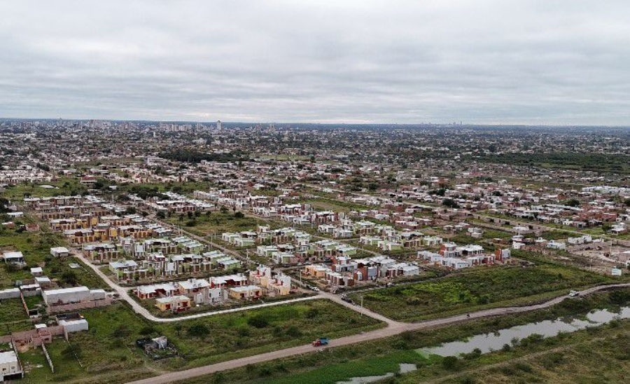 Obras de infraestructura en la Chacra 137: la red de agua potable llegó a 282 viviendas y avanza el tendido eléctrico Obras de infraestructura en la Chacra 137: la red de agua potable llegó a 282 viviendas y avanza el tendido eléctrico