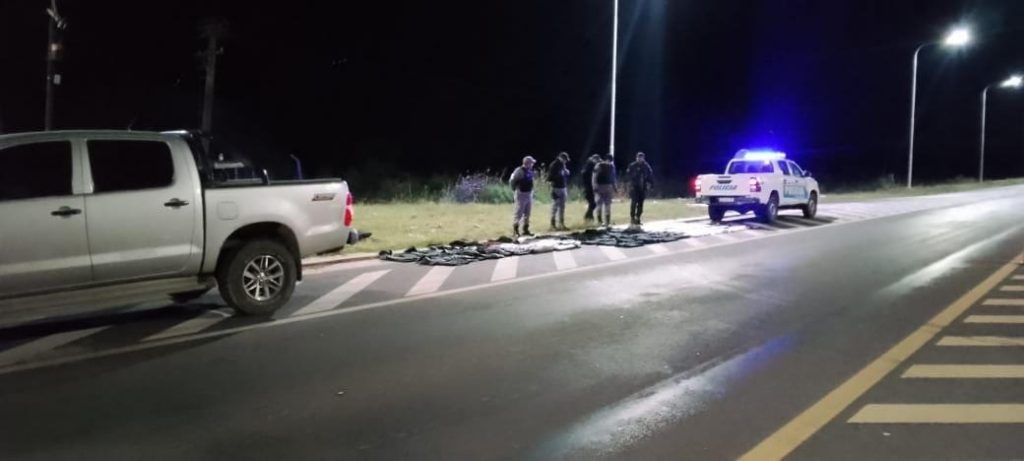 Decomisan prendas de vestir por falta de documentación aduanera Decomisan prendas de vestir por falta de documentación aduanera