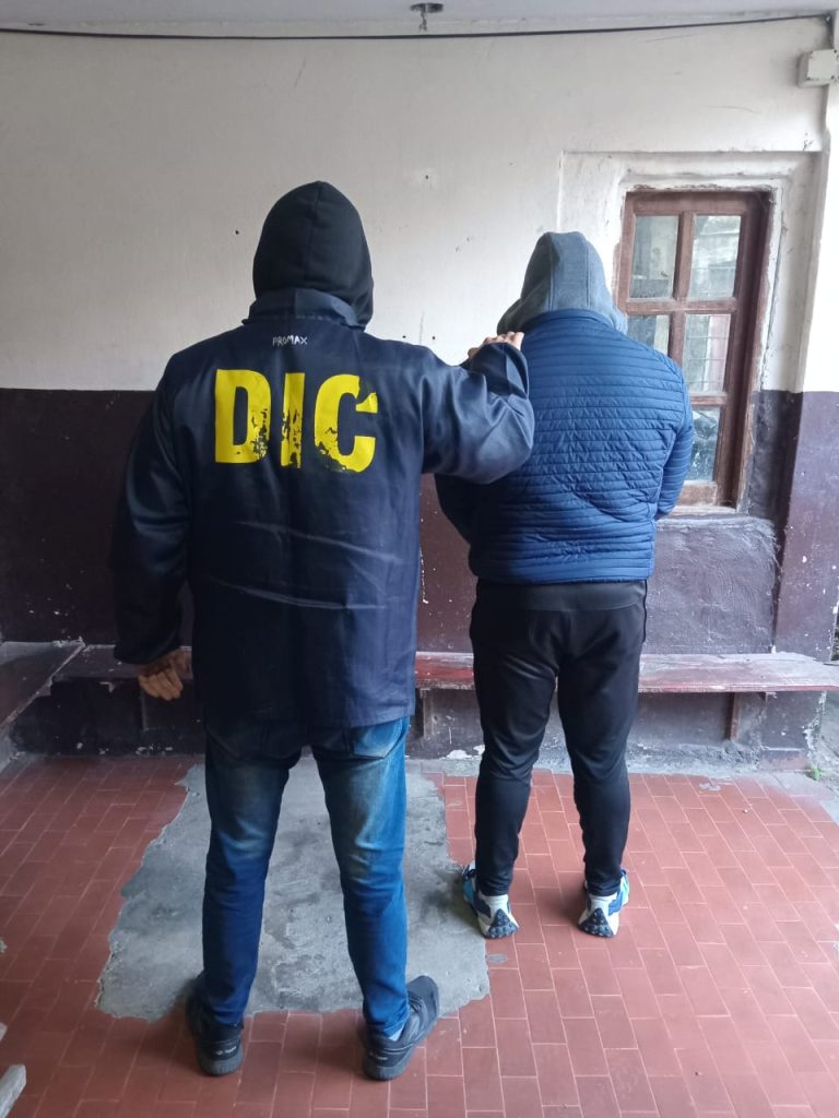 Fue trasladado al Chaco uno de los presuntos partícipes del robo millonario en un departamento de Resistencia