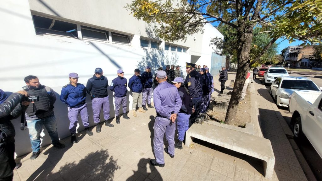 Intensifican los operativos de búsqueda para dar con el paradero de Elizabeth Gónzalez Intensifican los operativos de búsqueda para dar con el paradero de Elizabeth Gónzalez