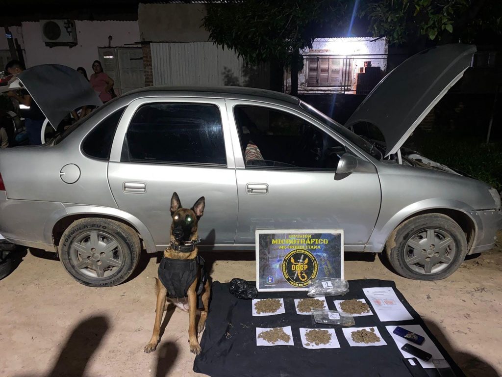 Vendía estupefacientes, intentó huir de la policía y lo atraparon con medio kilo de marihuana