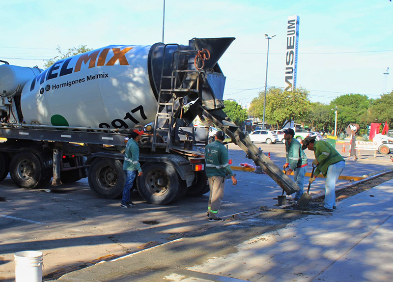 Bienal 2024: reparan veredas y cordones del acceso al Domo del Centenario Bienal 2024: reparan veredas y cordones del acceso al Domo del Centenario