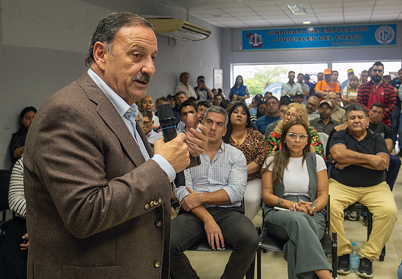 Quintela en la CGT Chaco: ”Es esencial que los trabajadores aporten a la reconstrucción del peronismo” Quintela en la CGT Chaco: ”Es esencial que los trabajadores aporten a la reconstrucción del peronismo”