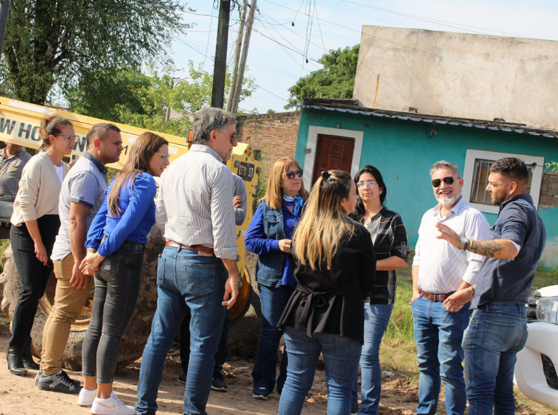 Tarea conjunta entre organismos de la provincia para regularizar conexiones domiciliarias de agua en La Rubita Tarea conjunta entre organismos de la provincia para regularizar conexiones domiciliarias de agua en La Rubita
