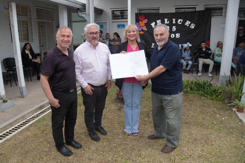 El Poder Legislativo acompañó la celebración del 25° Aniversario del Centro Integral de Salud Mental Comunitaria La Casita El Poder Legislativo acompañó la celebración del 25° Aniversario del Centro Integral de Salud Mental Comunitaria La Casita