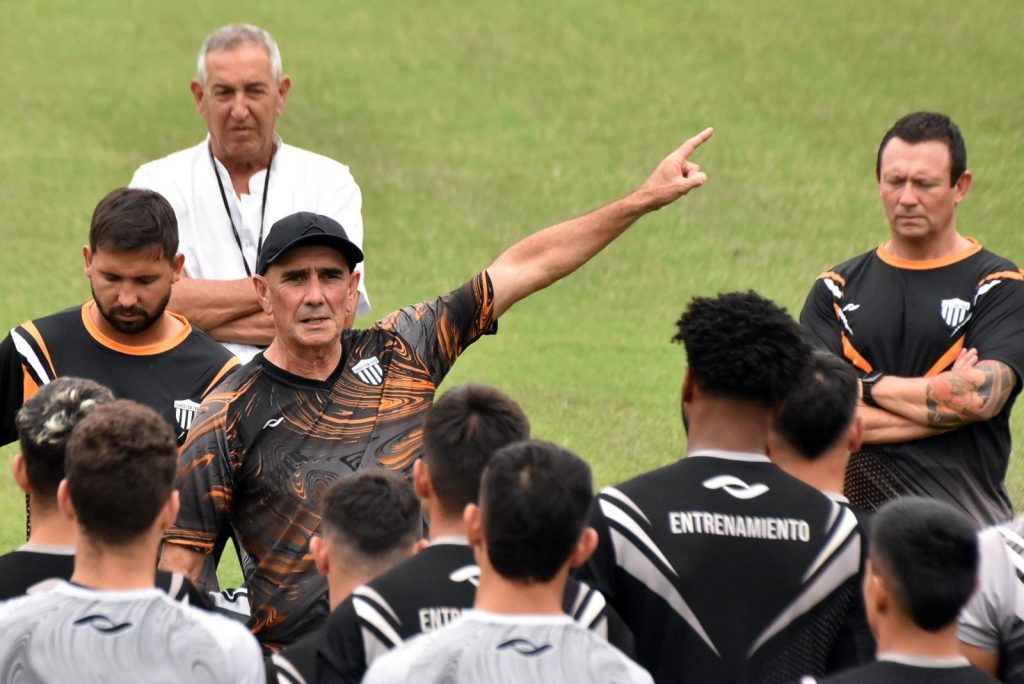 Primera Nacional: For Ever, ante un gran desafío en Mendoza Primera Nacional: For Ever, ante un gran desafío en Mendoza