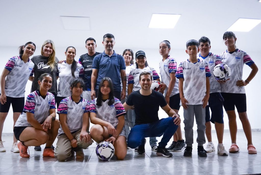 Autoridades de gobierno y de Lotería Chaqueña recorrieron el club Villa Elena de La Verde 