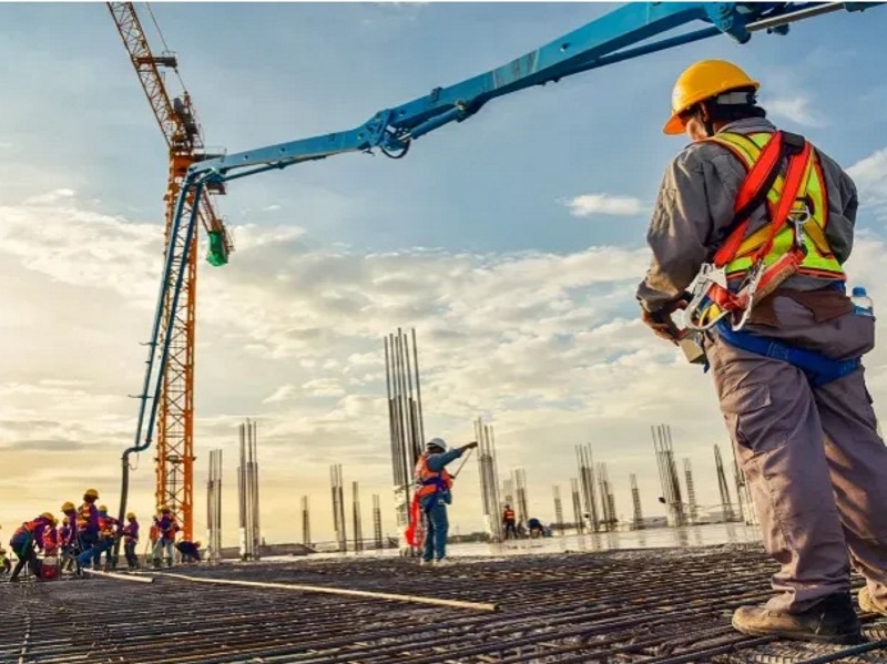 Tras frenarlas durante seis meses, el Gobierno reactivará casi 400 obras públicas Tras frenarlas durante seis meses, el Gobierno reactivará casi 400 obras públicas