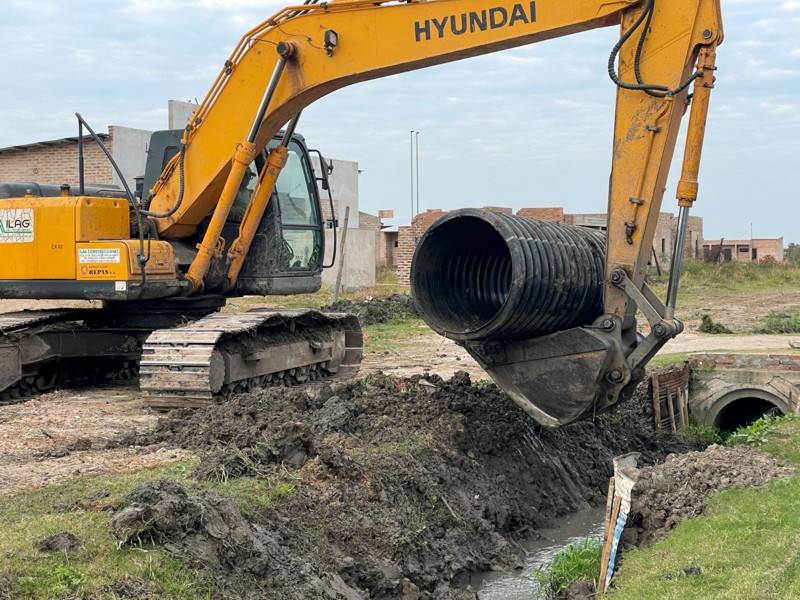 Con nueva maquinaria la Municipalidad realiza mantenimiento de desagües Con nueva maquinaria la Municipalidad realiza mantenimiento de desagües