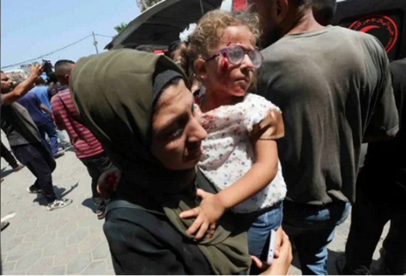 Al menos 30 muertos por bombardeo en un hospital de campaña en Gaza Al menos 30 muertos por bombardeo en un hospital de campaña en Gaza