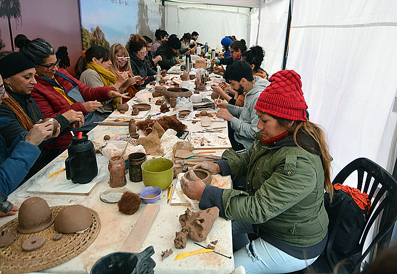 ‘Los hombres de barro y fuego’ en la Bienal 2024 ‘Los hombres de barro y fuego’ en la Bienal 2024