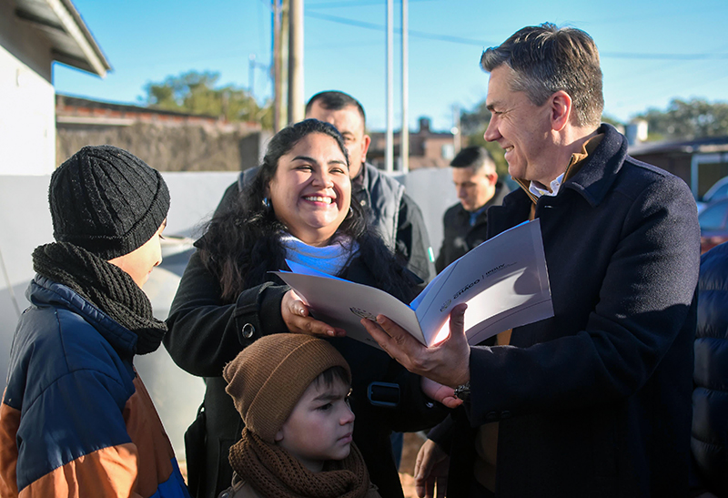 El Gobierno recuperó y entregó a una familia una vivienda abandonada hace 12 años en Fontana El Gobierno recuperó y entregó a una familia una vivienda abandonada hace 12 años en Fontana
