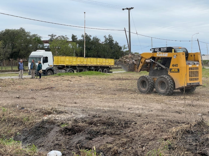 El Municipio ejecuta limpieza y recuperación de espacios verdes en los barrios El Municipio ejecuta limpieza y recuperación de espacios verdes en los barrios
