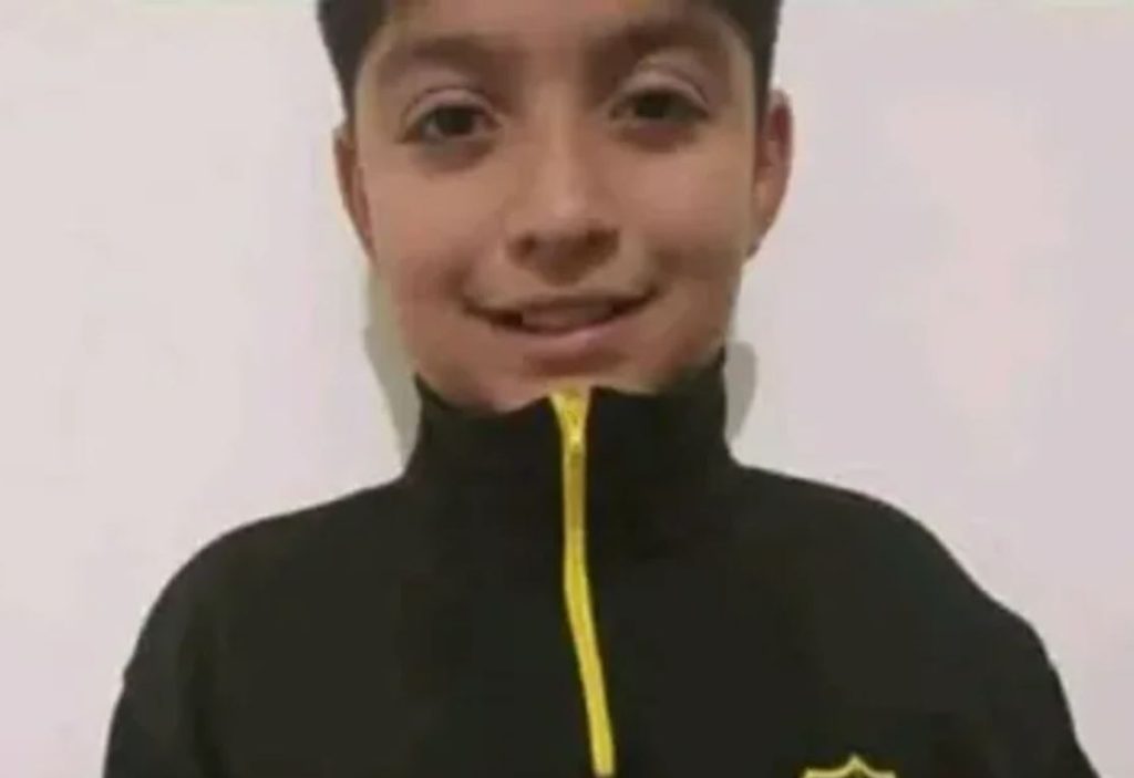 Un nene de 10 años murió tras ser baleado en un tiroteo entre motochorros y un policía