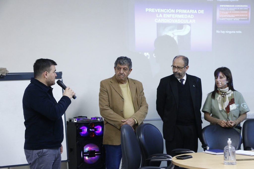 Capacitación en factores de riesgo cardiovascular para personal de Centros de Atención Primaria Capacitación en factores de riesgo cardiovascular para personal de Centros de Atención Primaria