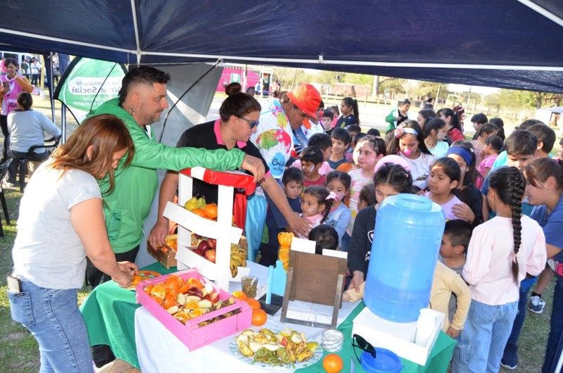 La plaza de Colonia Baranda a pleno con “Resistencia Juega”: diversión, risas y toma de conciencia La plaza de Colonia Baranda a pleno con “Resistencia Juega”: diversión, risas y toma de conciencia