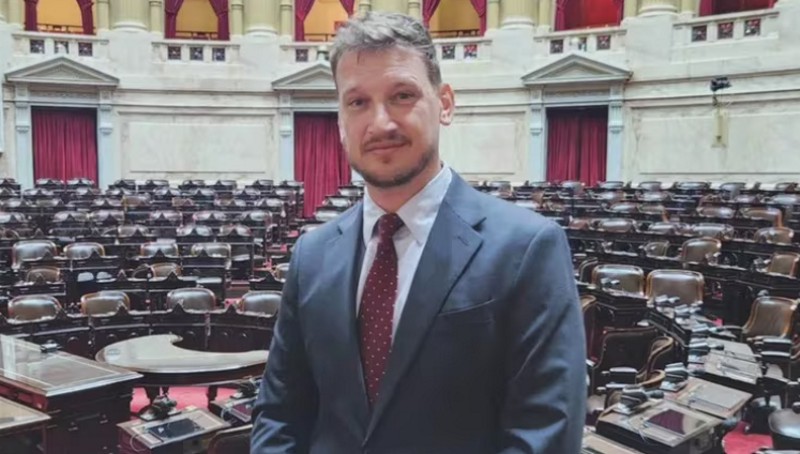 El diputado libertario Kiczka pidió declarar en medio de su expulsión de la Legislatura de Misiones por pedofilia El diputado libertario Kiczka pidió declarar en medio de su expulsión de la Legislatura de Misiones por pedofilia