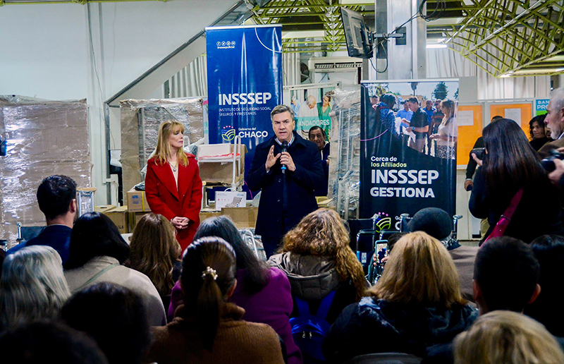 El gobernador Zdero entregó ayudas técnicas de prótesis a afiliados del InSSSeP El gobernador Zdero entregó ayudas técnicas de prótesis a afiliados del InSSSeP