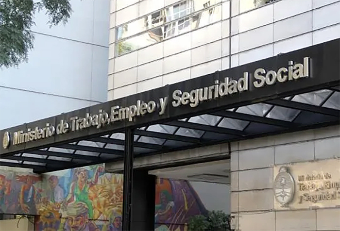 Sigue la sangría en la Nación: se van dos funcionarios libertarios claves en la Secretaría de Trabajo Sigue la sangría en la Nación: se van dos funcionarios libertarios claves en la Secretaría de Trabajo