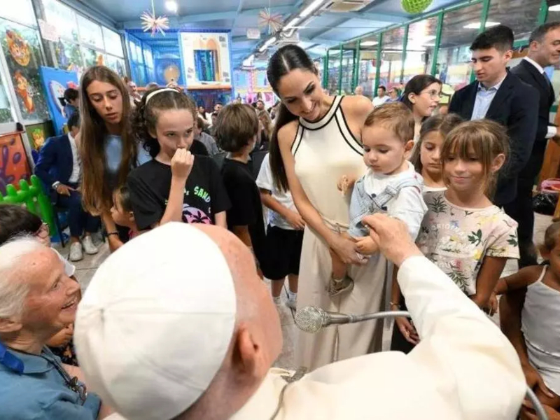 El papa Francisco visitó a la sobrina de una de las monjas secuestradas y asesinadas por Astiz El papa Francisco visitó a la sobrina de una de las monjas secuestradas y asesinadas por Astiz