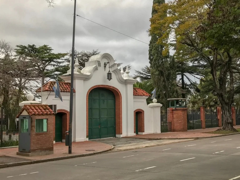 El soldado muerto en la Quinta de Olivos estaba angustiado por una deuda de 2 millones de pesos El soldado muerto en la Quinta de Olivos estaba angustiado por una deuda de 2 millones de pesos